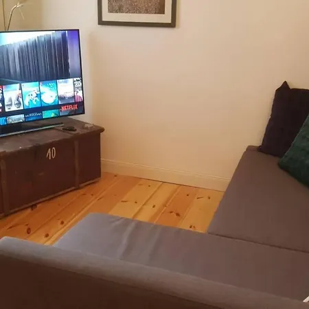 아파트 120m2-eigener Eingang, 3parkplatze,2 Bader, 2tvs,terrasse 오버하우젠