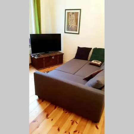 120m2-eigener Eingang, 3parkplatze,2 Bader, 2tvs,terrasse 아파트